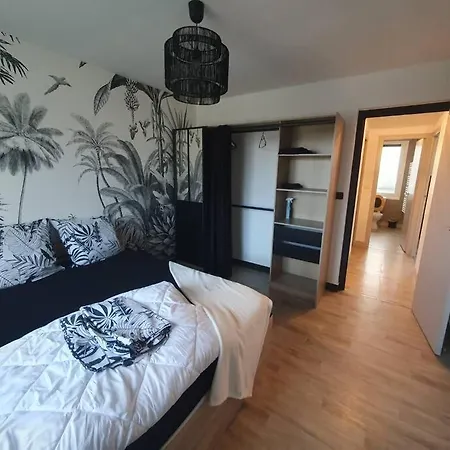 Avec Vue * שרבורג